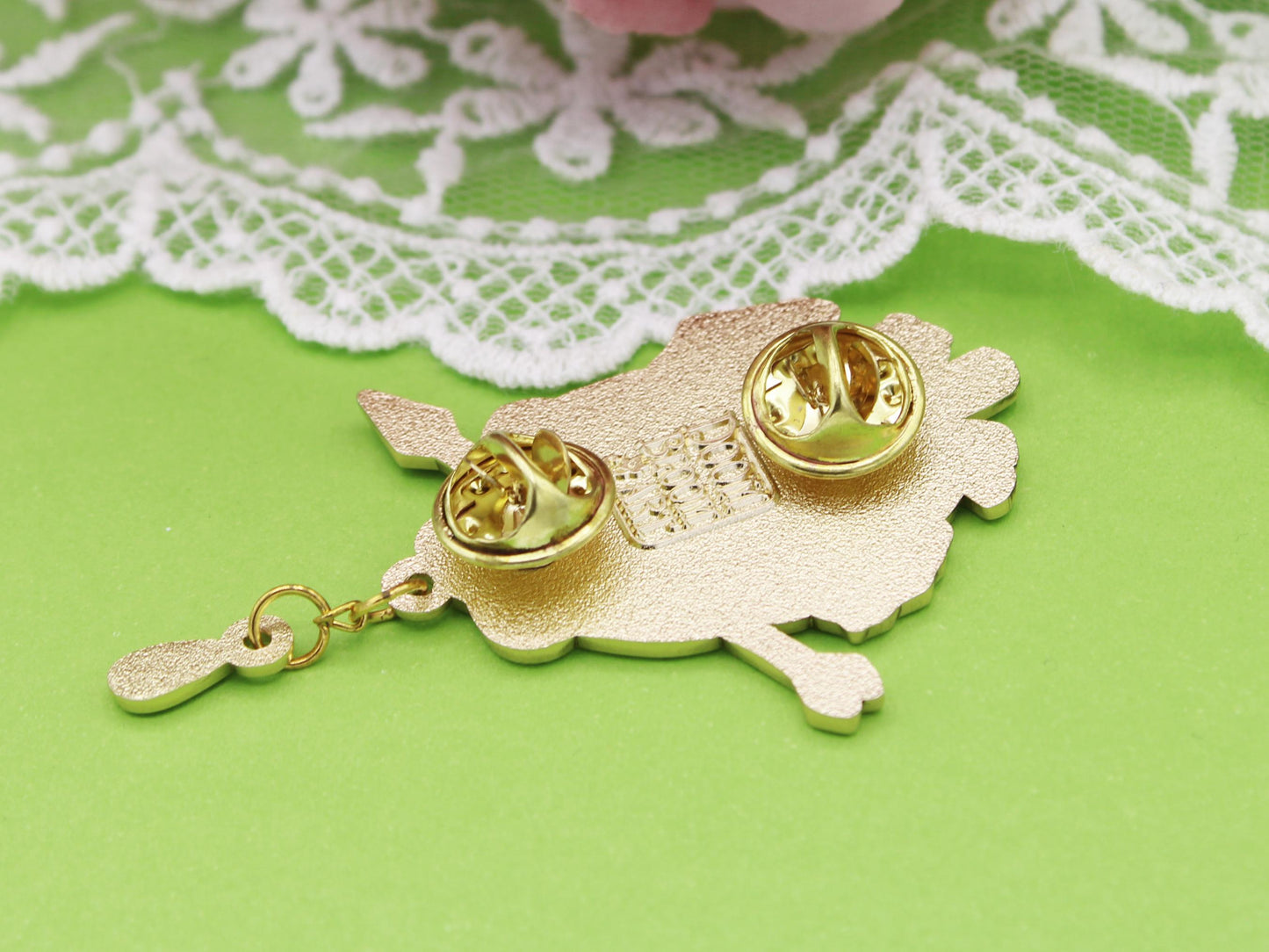 Amaryllis Heart Enamel Pin